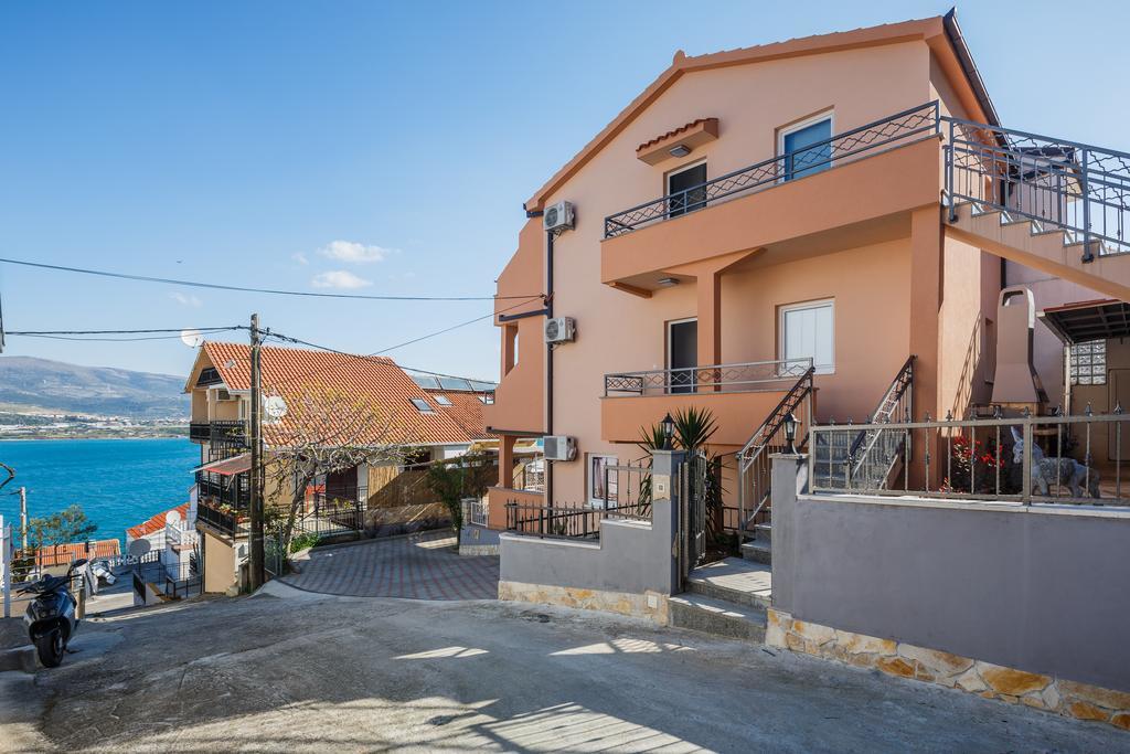Apartments Viljac トロギール エクステリア 写真
