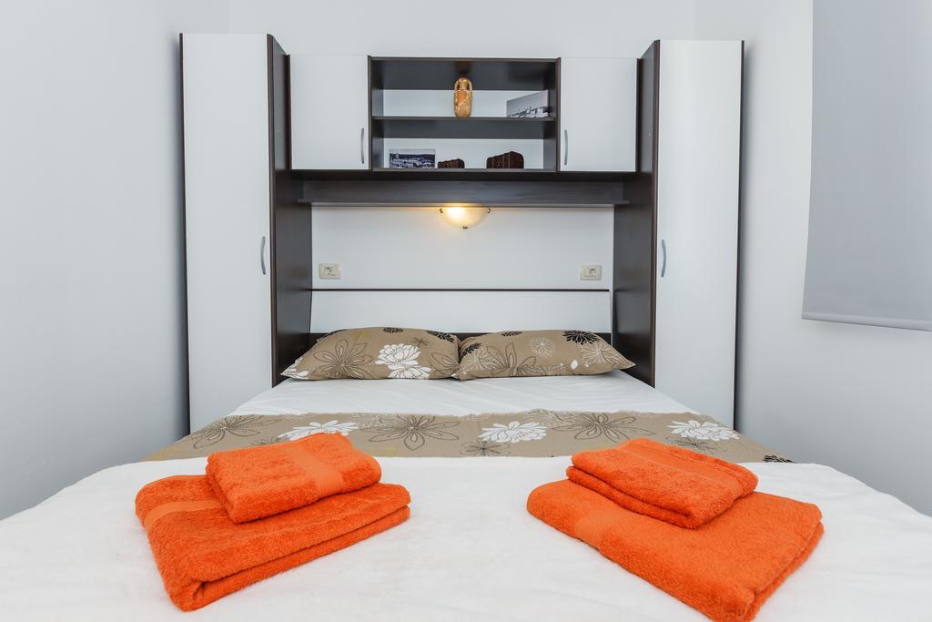 Apartments Viljac トロギール 部屋 写真
