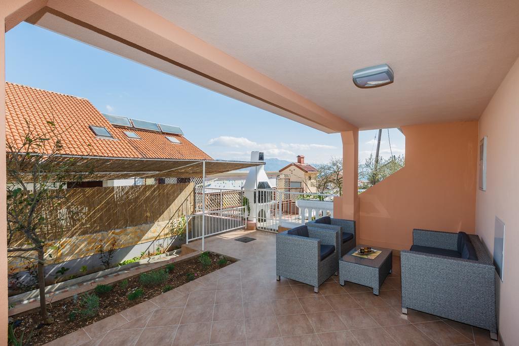 Apartments Viljac トロギール 部屋 写真